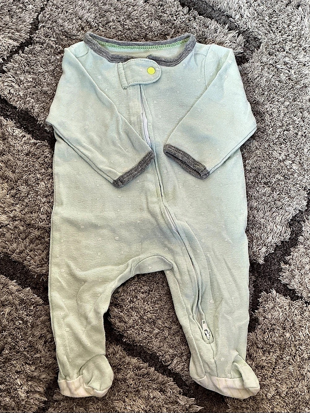Cat & Jack Footed Romper in Green Baby NB